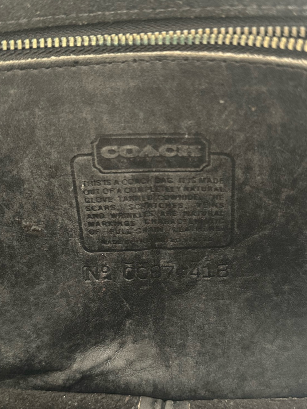 ~VINTAGE~ Classic Black Leather Crossbody Bag - Picture 3 of 5
